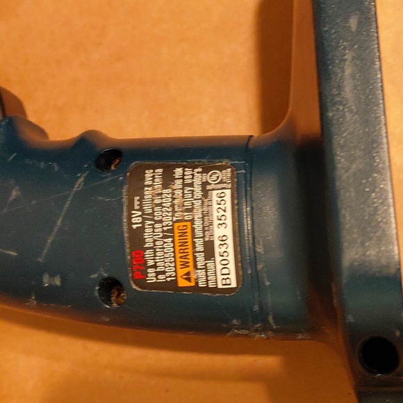 Ryobi P700 18V Swivel HeadFlashlight - Picture 4 of 4